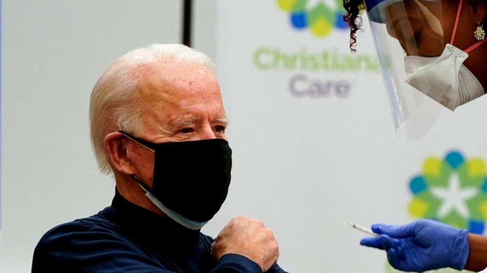 Administraţia Biden acuză Rusia că dezinformează în privinţa vaccinurilor produse de Pfizer şi Moderna